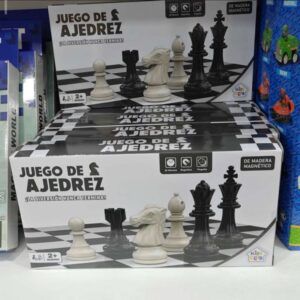 Juego de Ajedrez Magnético de Madera